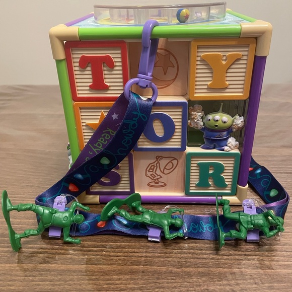 New with tags Disney Tokyo Japan Pixar Toy Story Popcorn Bucket Maze Game - Picture 2 of 5